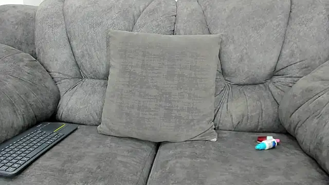  LauraTaylor  online show from 13, 1, 2025