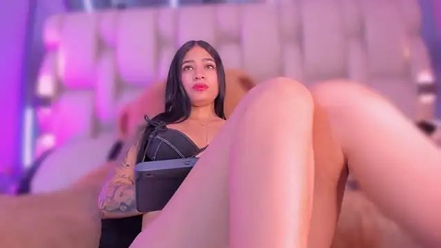  LauraTaylor  online show from 27, 11, 2025