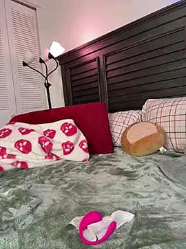 Snapshot of BrattyBae_xo chatting on 2, 3, 2025 BrattyBae xo online show from 2, 3, 2025