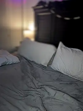 Snapshot of BrattyBae_xo chatting on 3, 11, 2025 BrattyBae xo online show from 3, 11, 2025