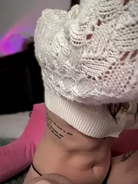 Snapshot of BrattyBae_xo chatting on 30, 11, 2025 BrattyBae xo online show from 30, 11, 2025