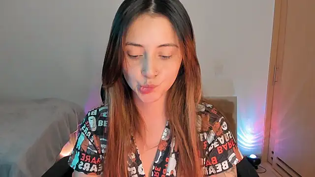 annie mora online show from 9, 10, 2025