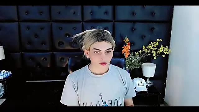 Daniela Pink  online show from 13, 2, 2026