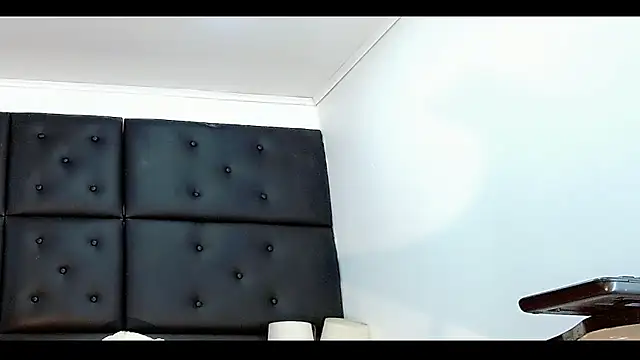 Daniela Pink  online show from 10, 5, 2026