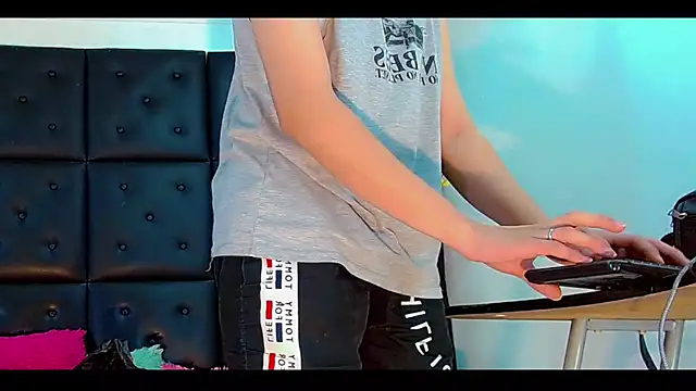 Daniela Pink  online show from 26, 5, 2026