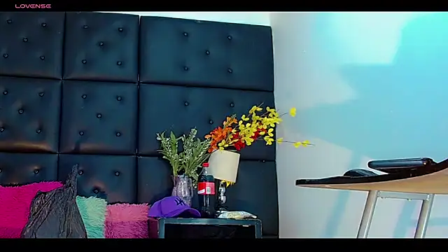 Daniela Pink  online show from 14, 6, 2026