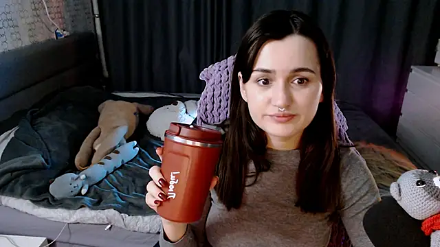 KiraYammy online show from 21, 1, 2025