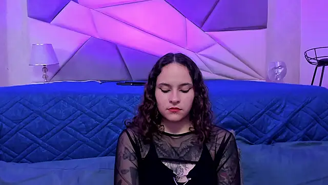 AnnyThompson  online show from 22, 1, 2025