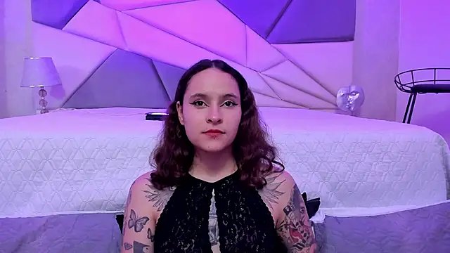 AnnyThompson  online show from 24, 1, 2025