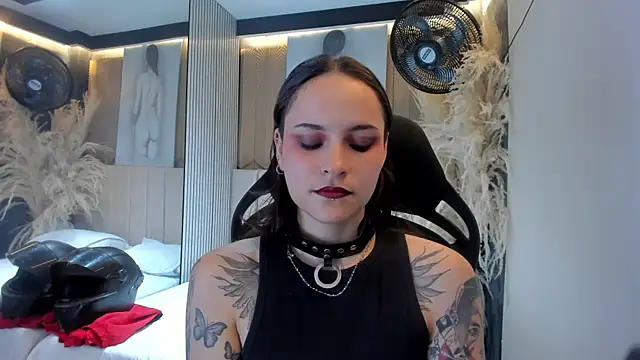 AnnyThompson  online show from 2, 4, 2026