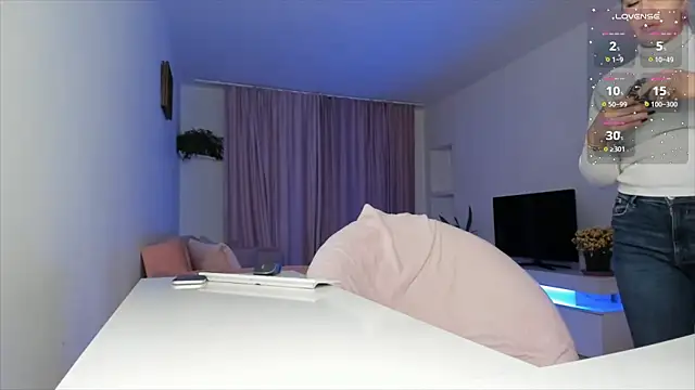 xqueenyasmine online show from 11, 12, 2024