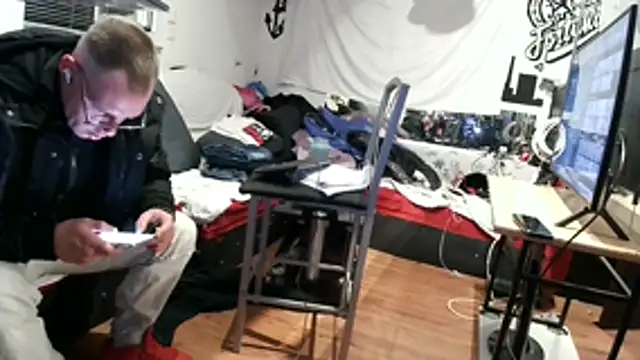 Snapshot of lukasdie chatting on 17, 5, 2026 lukasdie online show from 17, 5, 2026