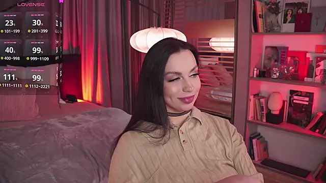 LunaNight online show from 18, 1, 2025