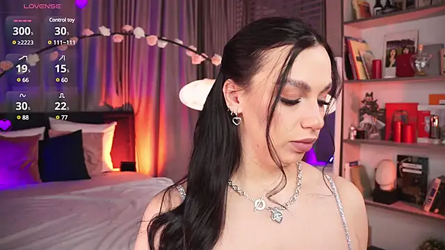 LunaNight online show from 1, 3, 2025