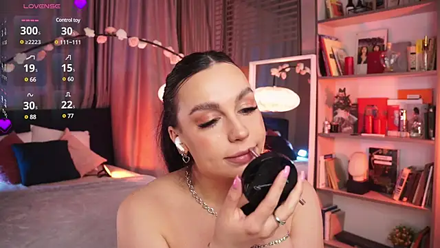 LunaNight online show from 3, 3, 2025