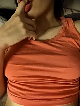 Snapshot of Pamwuw chatting on 28, 11, 2025 Pamwuw online show from 28, 11, 2025