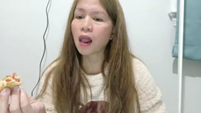 Snapshot of XLennaMX chatting on 24, 2, 2026 XLennaMX online show from 24, 2, 2026