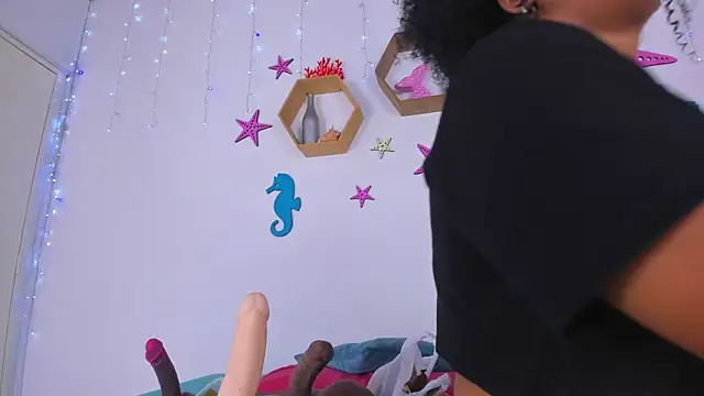 Tanissha curly online show from 13, 9, 2025