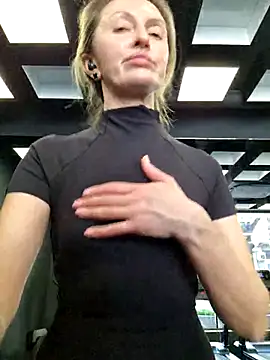 Miss    Mia  online show from 7, 3, 2025