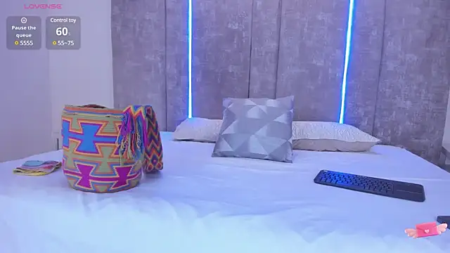 GiselOrtiz online show from 3, 3, 2025