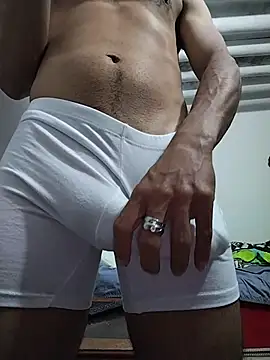 Danielitohot23cm online show from 17, 12, 2025