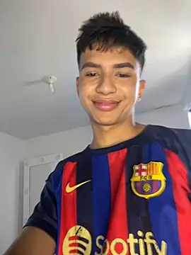 Leonarrrd 01 online show from 6, 2, 2025