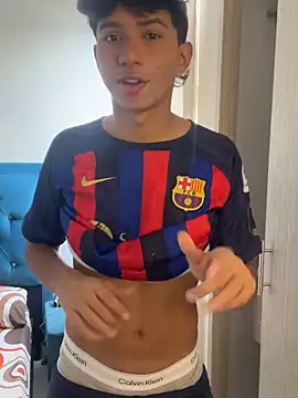 Leonarrrd 01 online show from 28, 10, 2025