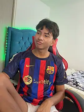 Leonarrrd 01 online show from 6, 3, 2026