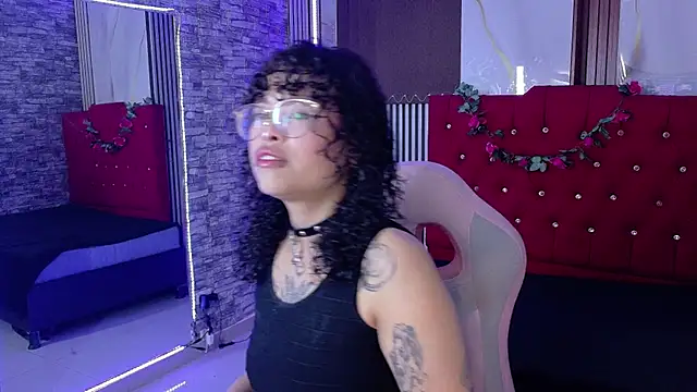 miahernadez303av online show from 25, 4, 2026