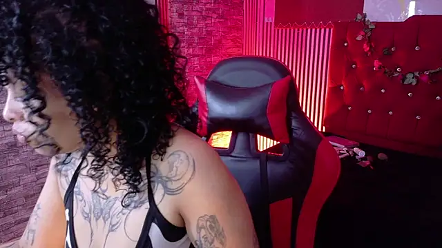 miahernadez303av online show from 30, 6, 2026