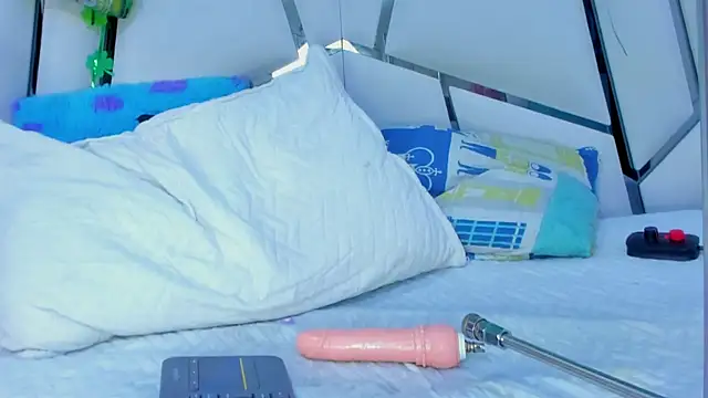  aurora18  online show from 21, 3, 2025