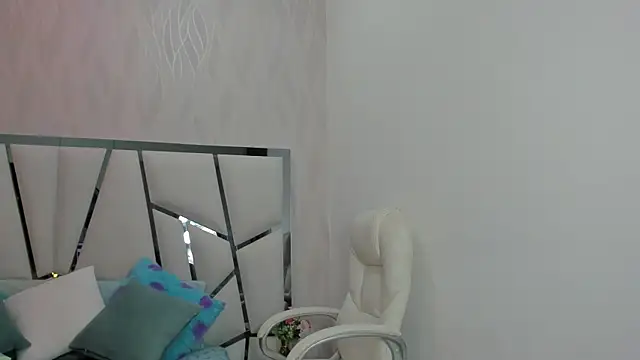  aurora18  online show from 23, 4, 2026