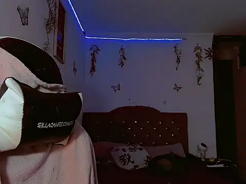 madisonx17 online show from 2, 10, 2025