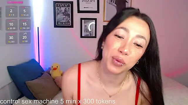 lilyy evanss online show from 3, 2, 2025