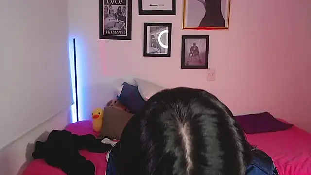 lilyy evanss online show from 27, 2, 2025