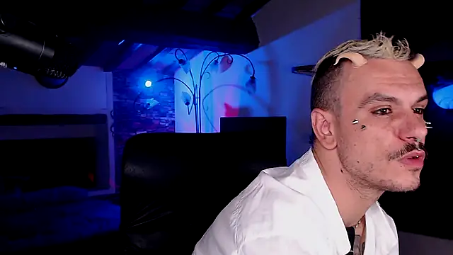 Snapshot of cek_186 chatting on 31, 10, 2025 cek 186 online show from 31, 10, 2025