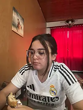 CamilaSofiia online show from 15, 4, 2026