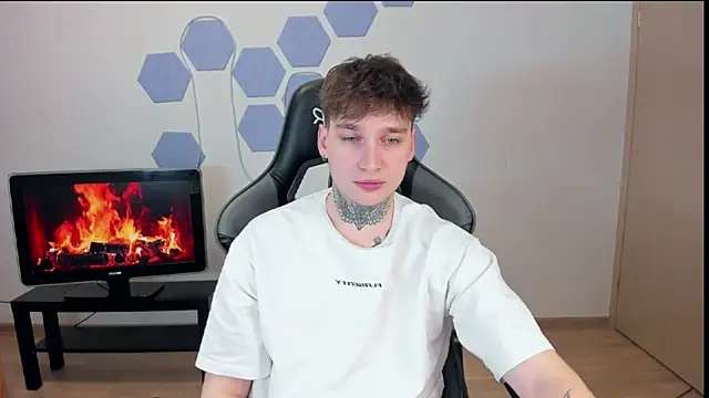 Chris Tyson online show from 4, 1, 2025