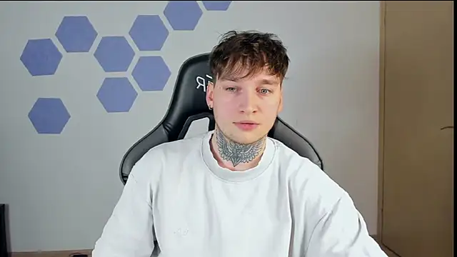 Chris Tyson online show from 8, 1, 2025