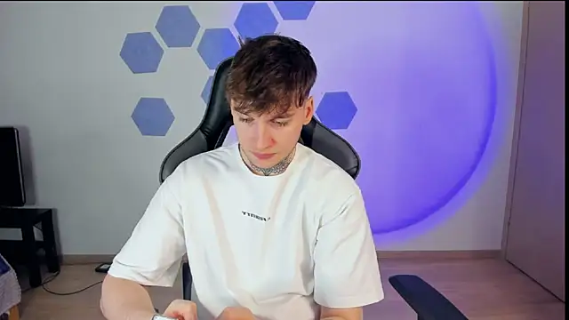 Chris Tyson online show from 26, 2, 2025