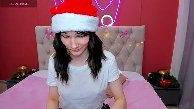 Snapshot of Lili_flowerr chatting on 2, 1, 2025 Lili flowerr online show from 2, 1, 2025