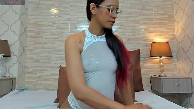 ZoeSmitth online show from 12, 12, 2024