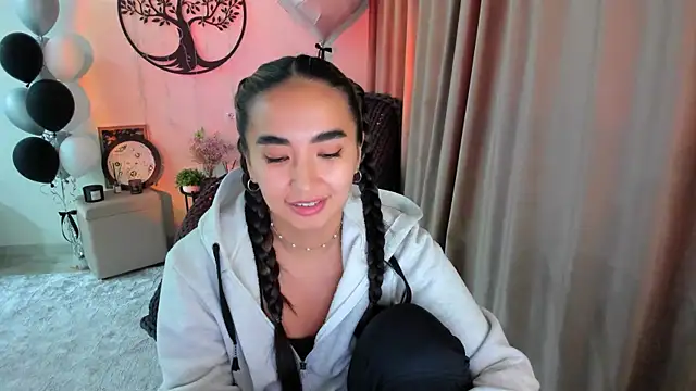 worldofkim online show from 31, 3, 2026