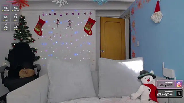 Snapshot of leslyyu chatting on 17, 12, 2024 leslyyu online show from 17, 12, 2024