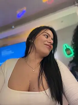 Miah gomez  online show from 19, 4, 2026