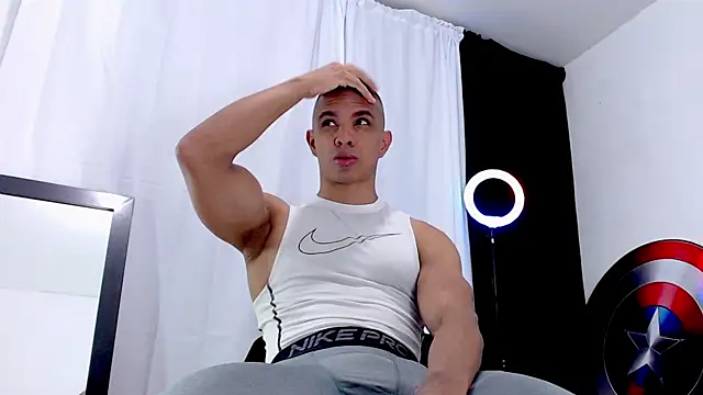 Snapshot of Antonywebb94 chatting on 17, 5, 2026 Antonywebb94 online show from 17, 5, 2026