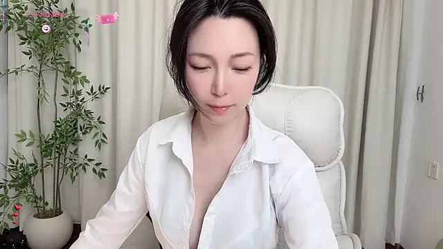 Ada-xixi online show from 25, 4, 2026