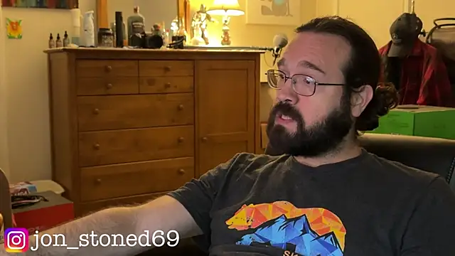 Snapshot of Seraph_De_La_Luna chatting on 1, 5, 2026 Seraph De La Luna online show from 1, 5, 2026