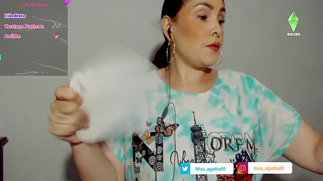 Snapshot of Miss_Agatha chatting on 8, 11, 2025 Miss Agatha online show from 8, 11, 2025