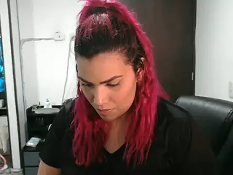 CarolinaRincon online show from 27, 2, 2025